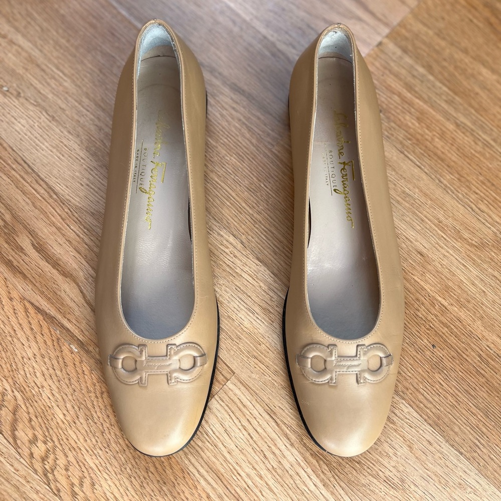 Salvatore Ferragamo Ballet Flats in Nude/Tan Color